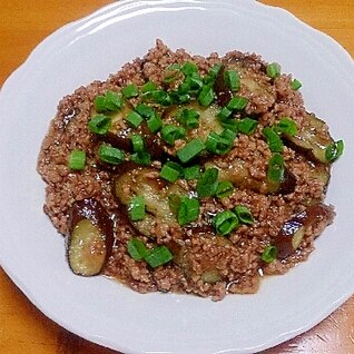 ご飯がすすむ♪なすとミンチの甘辛炒め